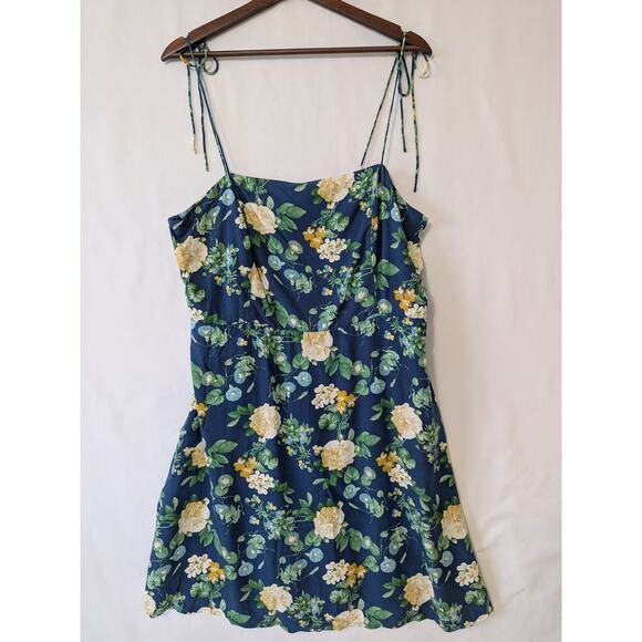 Old Navy Fit & Flare Tie-Strap Mini Dress Size XL Floral Square Neck Viscose New - Picture 1 of 8